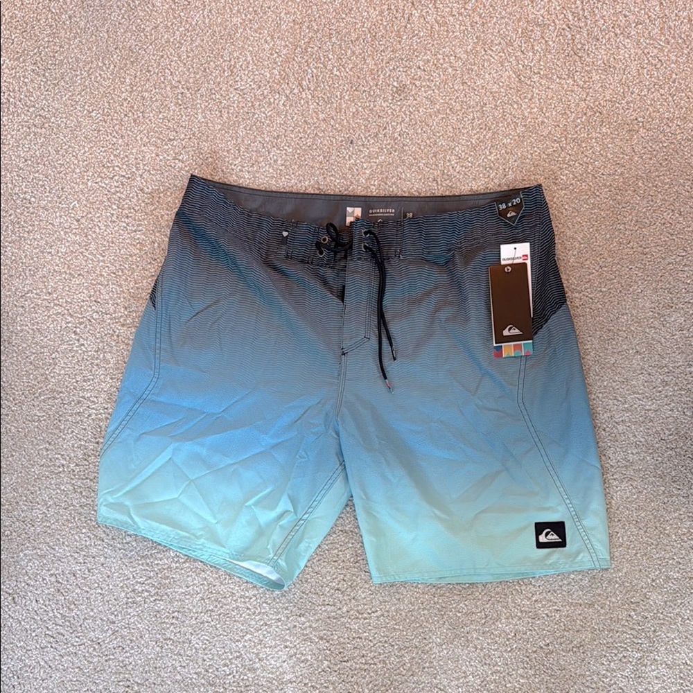 Quiksilver Blue Gradient Board Shorts NWT 38x20